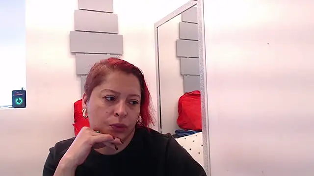 Snapshot of eva_twiss chatting on July 15, 2026, 12:21 pm eva twiss online show from July 15, 2026, 12:21 pm