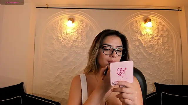 ChloePreston  online show from February 1, 2026, 10:47 am