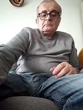 Bretoncool online show from March 8, 2025, 3:56 pm