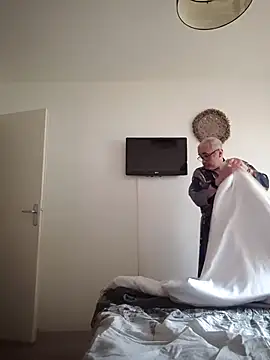 Bretoncool online show from November 17, 2025, 1:28 pm