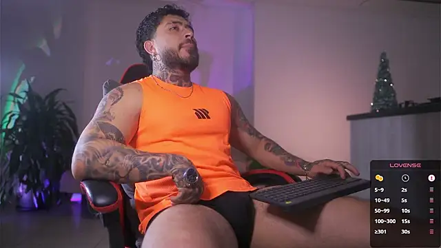 LeoSalvatore  online show from March 16, 2026, 4:07 am