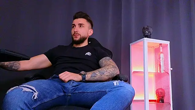 MightyAaron66 online show from February 14, 2025, 12:14 pm