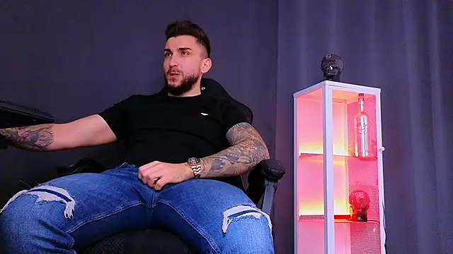 MightyAaron66 online show from February 17, 2025, 5:32 pm