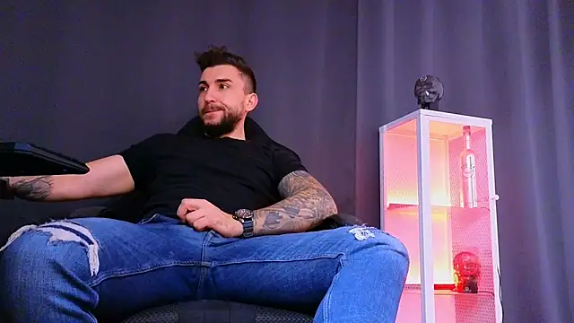 MightyAaron66 online show from March 8, 2025, 10:32 am