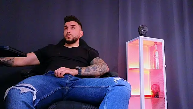 MightyAaron66 online show from March 13, 2025, 11:30 am