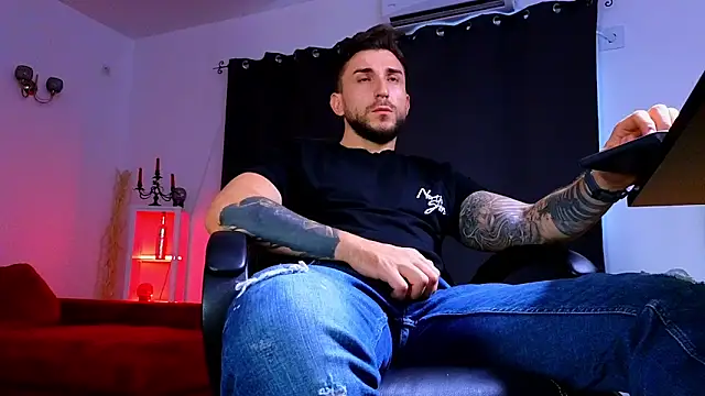 MightyAaron66 online show from September 9, 2025, 3:44 pm