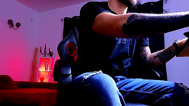 MightyAaron66 online show from September 27, 2025, 1:32 am