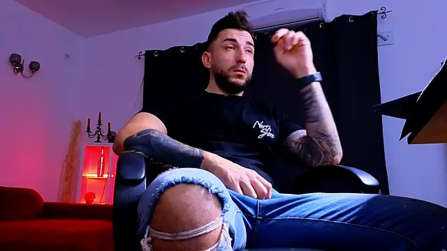 MightyAaron66 online show from October 26, 2025, 4:51 am