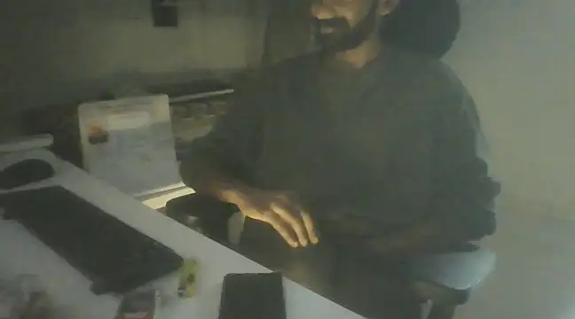 Snapshot of dominanthubby chatting on December 21, 2024, 10:40 pm dominanthubby online show from December 21, 2024, 10:40 pm