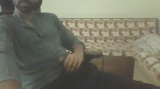 Snapshot of dominanthubby chatting on March 11, 2025, 9:34 am dominanthubby online show from March 11, 2025, 9:34 am