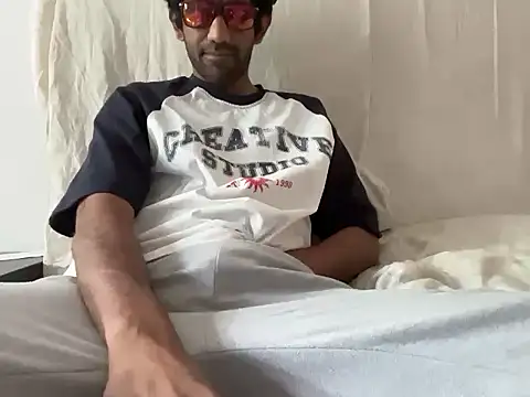 dominanthubby online show from June 10, 2026, 9:19 am