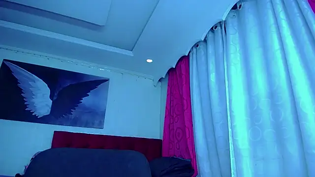 NahomiCamper online show from November 4, 2025, 9:58 pm