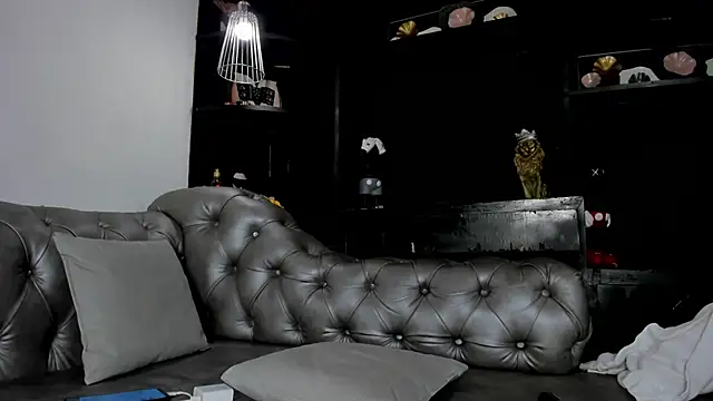 HeellBoy  online show from November 23, 2025, 2:22 am