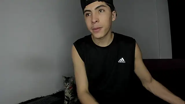 HeellBoy  online show from May 15, 2026, 1:01 am