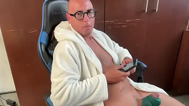 Snapshot of alanan881 chatting on February 11, 2026, 8:03 pm alanan881 online show from February 11, 2026, 8:03 pm