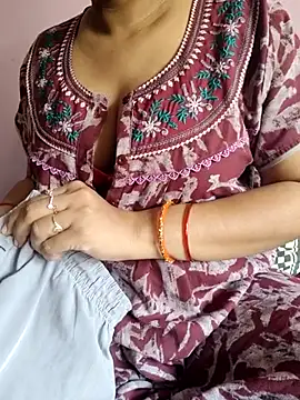 samitasharma online show from December 17, 2025, 5:24 am