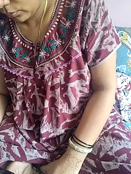 Snapshot of samitasharma chatting on May 9, 2026, 6:29 am samitasharma online show from May 9, 2026, 6:29 am