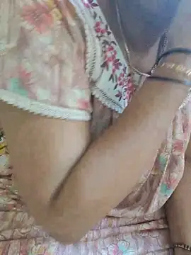 Snapshot of samitasharma chatting on June 1, 2026, 6:15 am samitasharma online show from June 1, 2026, 6:15 am