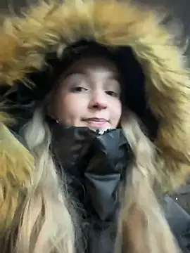 Baby Tiny online show from December 23, 2024, 5:32 pm