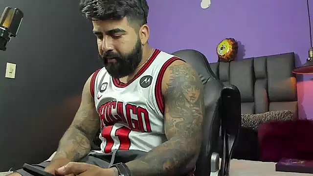 Lyon vach online show from January 5, 2026, 9:18 pm