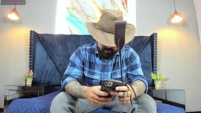 Snapshot of Lyon_vach chatting on April 28, 2026, 10:15 pm Lyon vach online show from April 28, 2026, 10:15 pm