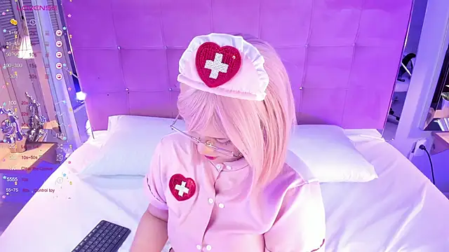 Snapshot of NanaOsaky chatting on November 12, 2025, 12:38 pm NanaOsaky online show from November 12, 2025, 12:38 pm