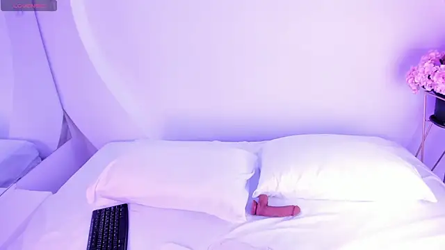 Snapshot of NanaOsaky chatting on November 28, 2025, 12:08 pm NanaOsaky online show from November 28, 2025, 12:08 pm