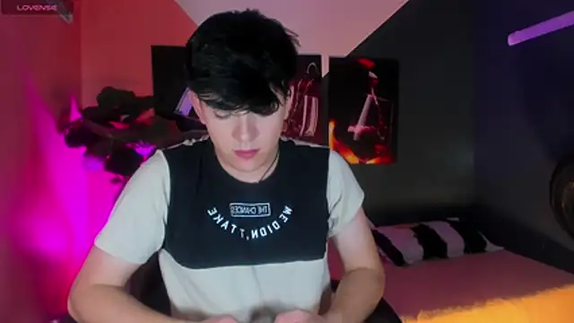 nolan twink1 online show from December 13, 2024, 4:00 am