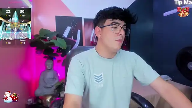 nolan twink1 online show from December 14, 2024, 9:24 pm