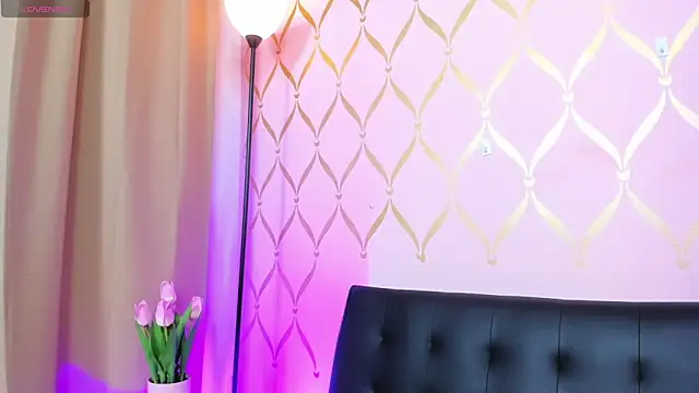 Snapshot of ladylians chatting on December 19, 2024, 12:56 am ladylians online show from December 19, 2024, 12:56 am