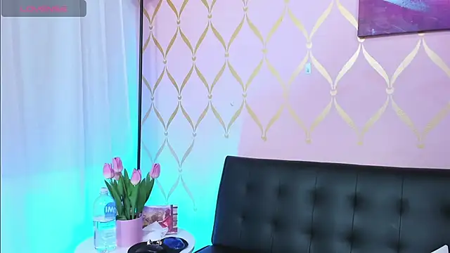 Snapshot of ladylians chatting on January 31, 2025, 1:43 am ladylians online show from January 31, 2025, 1:43 am