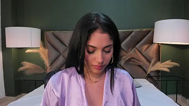 Snapshot of Mia_Elowen chatting on March 14, 2025, 12:32 am Mia Elowen online show from March 14, 2025, 12:32 am