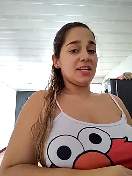 Snapshot of LaurenWelly_ chatting on February 17, 2025, 4:37 pm LaurenWelly online show from February 17, 2025, 4:37 pm