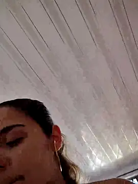 Snapshot of LaurenWelly_ chatting on February 20, 2025, 8:36 pm LaurenWelly online show from February 20, 2025, 8:36 pm