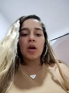 Snapshot of LaurenWelly_ chatting on March 1, 2025, 8:53 pm LaurenWelly online show from March 1, 2025, 8:53 pm