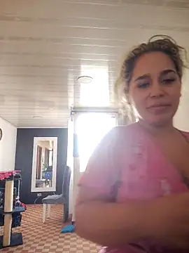 Snapshot of LaurenWelly_ chatting on November 7, 2025, 9:15 pm LaurenWelly online show from November 7, 2025, 9:15 pm