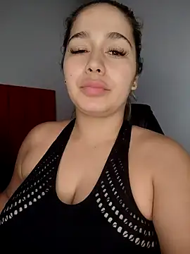 Snapshot of LaurenWelly_ chatting on November 22, 2025, 9:47 pm LaurenWelly online show from November 22, 2025, 9:47 pm