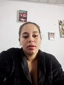 Snapshot of LaurenWelly_ chatting on December 1, 2025, 9:47 am LaurenWelly online show from December 1, 2025, 9:47 am