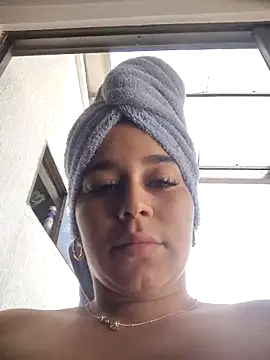 Snapshot of LaurenWelly_ chatting on March 7, 2026, 9:01 pm LaurenWelly online show from March 7, 2026, 9:01 pm