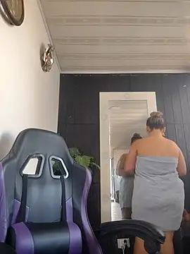 Snapshot of LaurenWelly_ chatting on March 14, 2026, 9:09 pm LaurenWelly online show from March 14, 2026, 9:09 pm