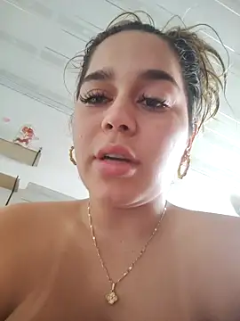 Snapshot of LaurenWelly_ chatting on April 8, 2026, 9:59 pm LaurenWelly online show from April 8, 2026, 9:59 pm