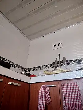 Snapshot of LaurenWelly_ chatting on April 12, 2026, 8:36 pm LaurenWelly online show from April 12, 2026, 8:36 pm