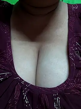 Snapshot of Rinki_Guptaa chatting on February 19, 2025, 12:11 pm Rinki Guptaa online show from February 19, 2025, 12:11 pm