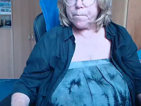 Snapshot of _sunshine__ chatting on May 14, 2026, 3:52 pm sunshine online show from May 14, 2026, 3:52 pm