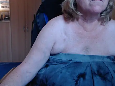 Snapshot of _sunshine__ chatting on June 2, 2026, 6:43 pm sunshine online show from June 2, 2026, 6:43 pm