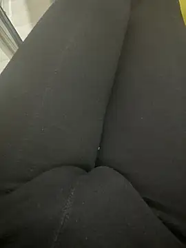 Snapshot of homidor chatting on December 10, 2024, 10:58 pm homidor online show from December 10, 2024, 10:58 pm