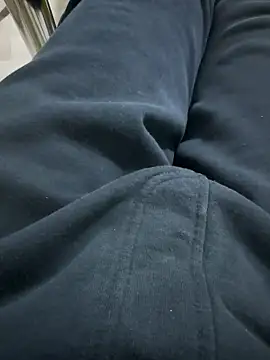 Snapshot of homidor chatting on March 5, 2025, 10:32 pm homidor online show from March 5, 2025, 10:32 pm