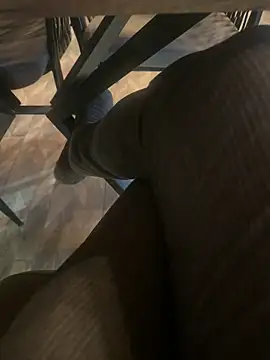 Snapshot of homidor chatting on March 6, 2025, 7:32 pm homidor online show from March 6, 2025, 7:32 pm