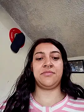 CORALINE GREYM online show from October 24, 2025, 4:25 pm