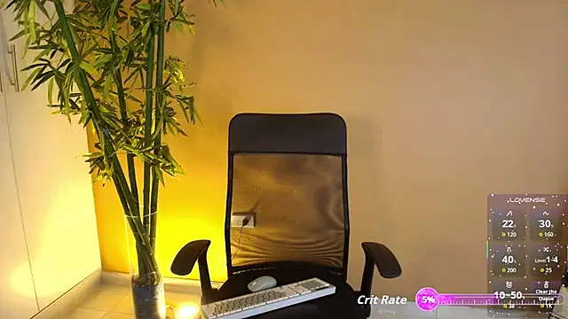 candyy bella online show from November 8, 2025, 3:34 pm